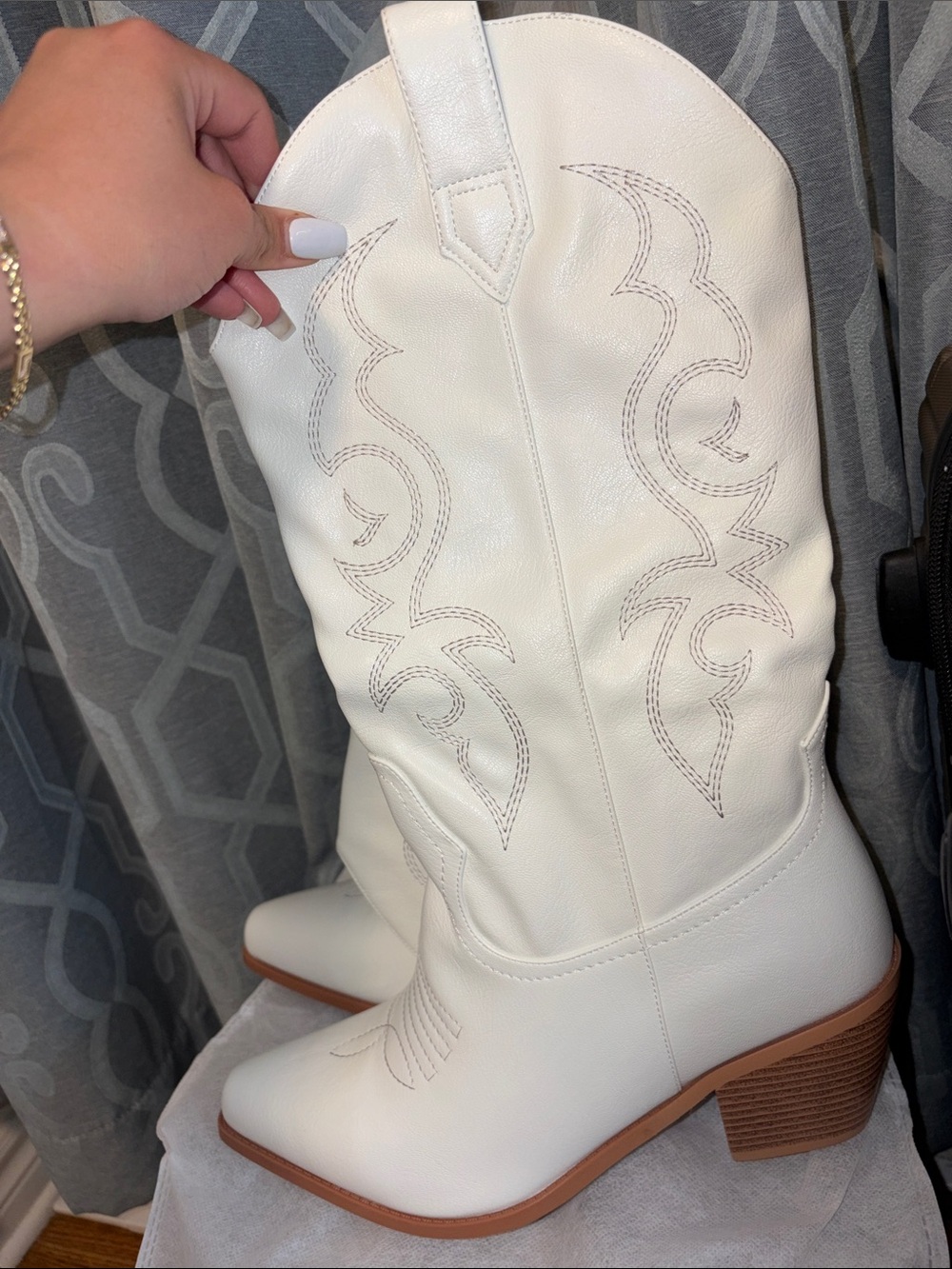 White Western Cowboy Boots with Stitched Detail